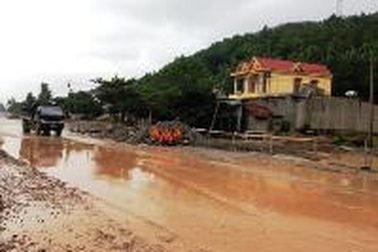 Kỷ luật 4 cán bộ sai phạm trong thực hiện GPMB mở rộng QL 1A