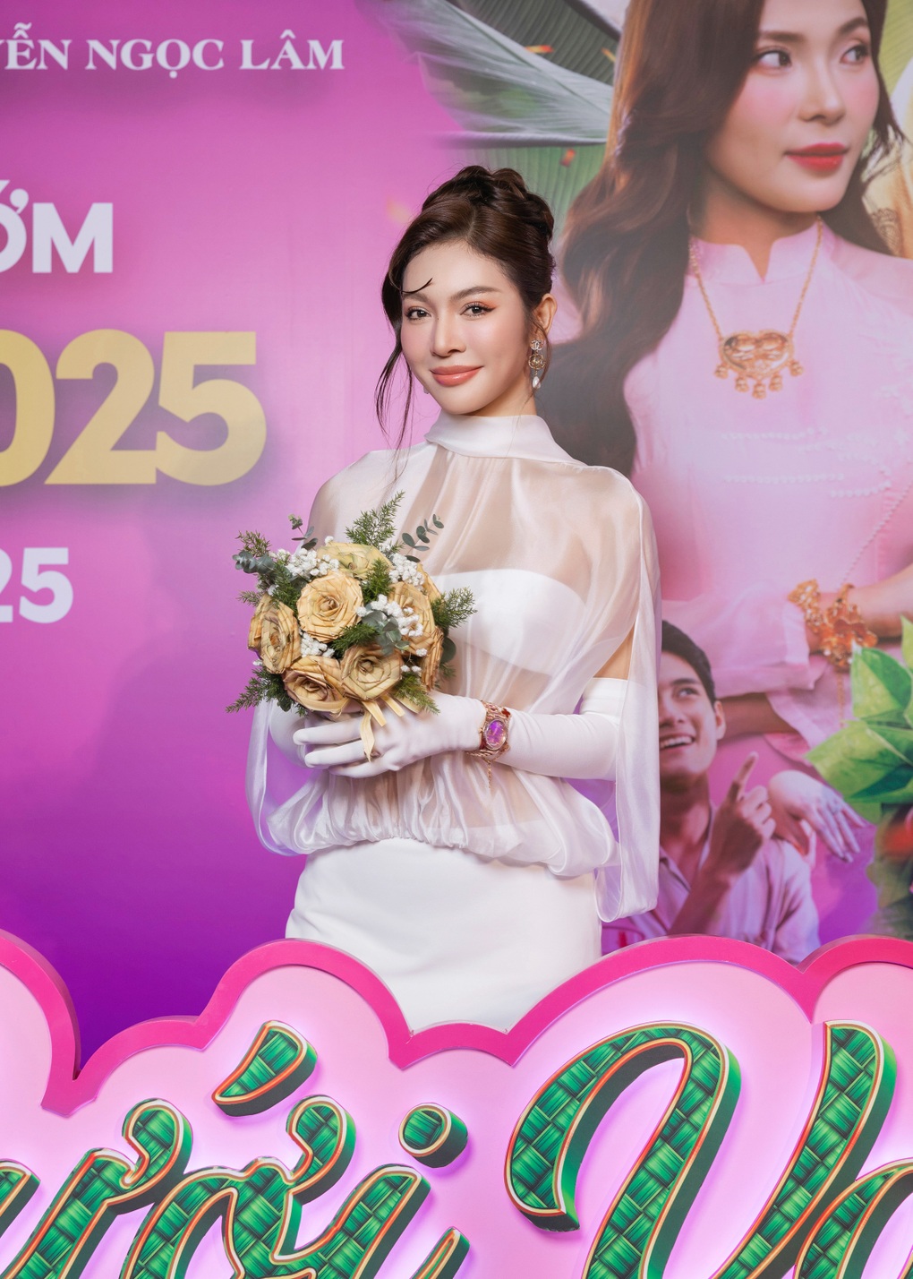 Á hậu Bùi Lý Thiên Hương lấn sân điện ảnh sau 8 năm miệt mài thi nhan sắc - 1 Á hậu Bùi Lý Thiên Hương lấn sân điện ảnh sau 8 năm miệt mài thi nhan sắc - 1