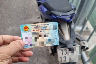 Cứu kịp thời người đàn ông nhảy cầu vì thua lỗ chứng khoán