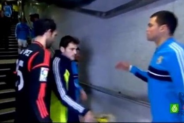 Iker Casillas công khai xem thường Diego Lopez