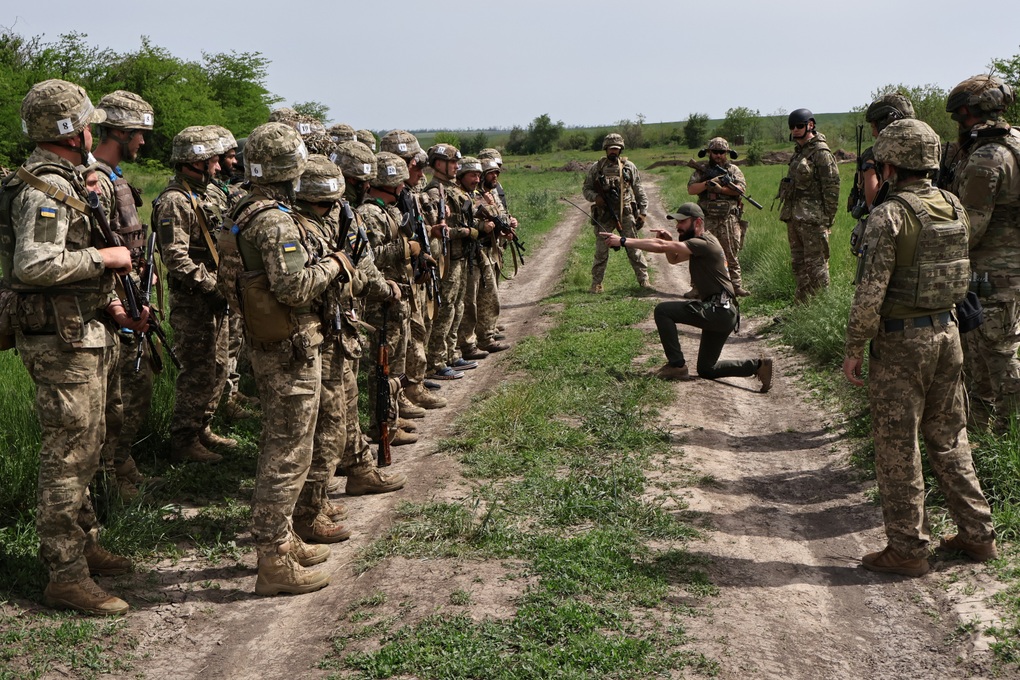 Cách quân đội Ukraine thu hút giới trẻ nhập ngũ - 1 Cách quân đội Ukraine thu hút giới trẻ nhập ngũ - 1