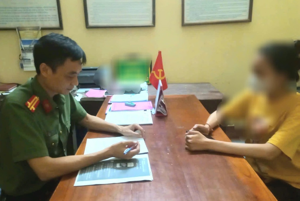 Triệu tập nhóm người đăng tin sai về vỡ đê Yên Lập, sập cầu Phong Châu - 1 Triệu tập nhóm người đăng tin sai về vỡ đê Yên Lập, sập cầu Phong Châu - 1
