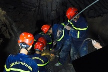 Gần 50 giờ giải cứu bé trai rơi xuống trụ bê tông sâu 35m ở Đồng Tháp