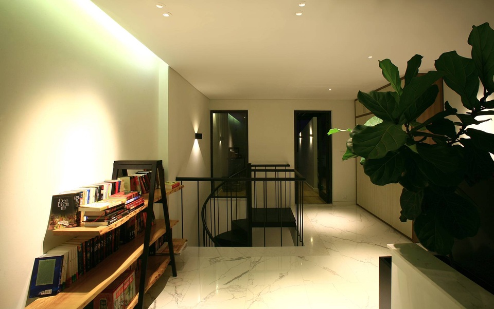 Nhà vát góc độc đáo, tràn ngập ánh sáng trong ngõ nhỏ ở Hà Nội - 14