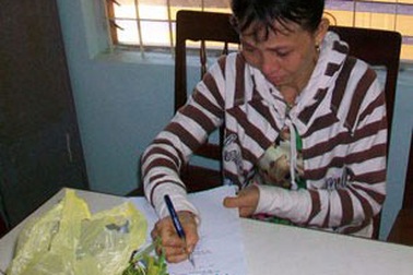 Phạt 6,5 triệu đồng “thánh cô” chữa bệnh bằng... nước lã