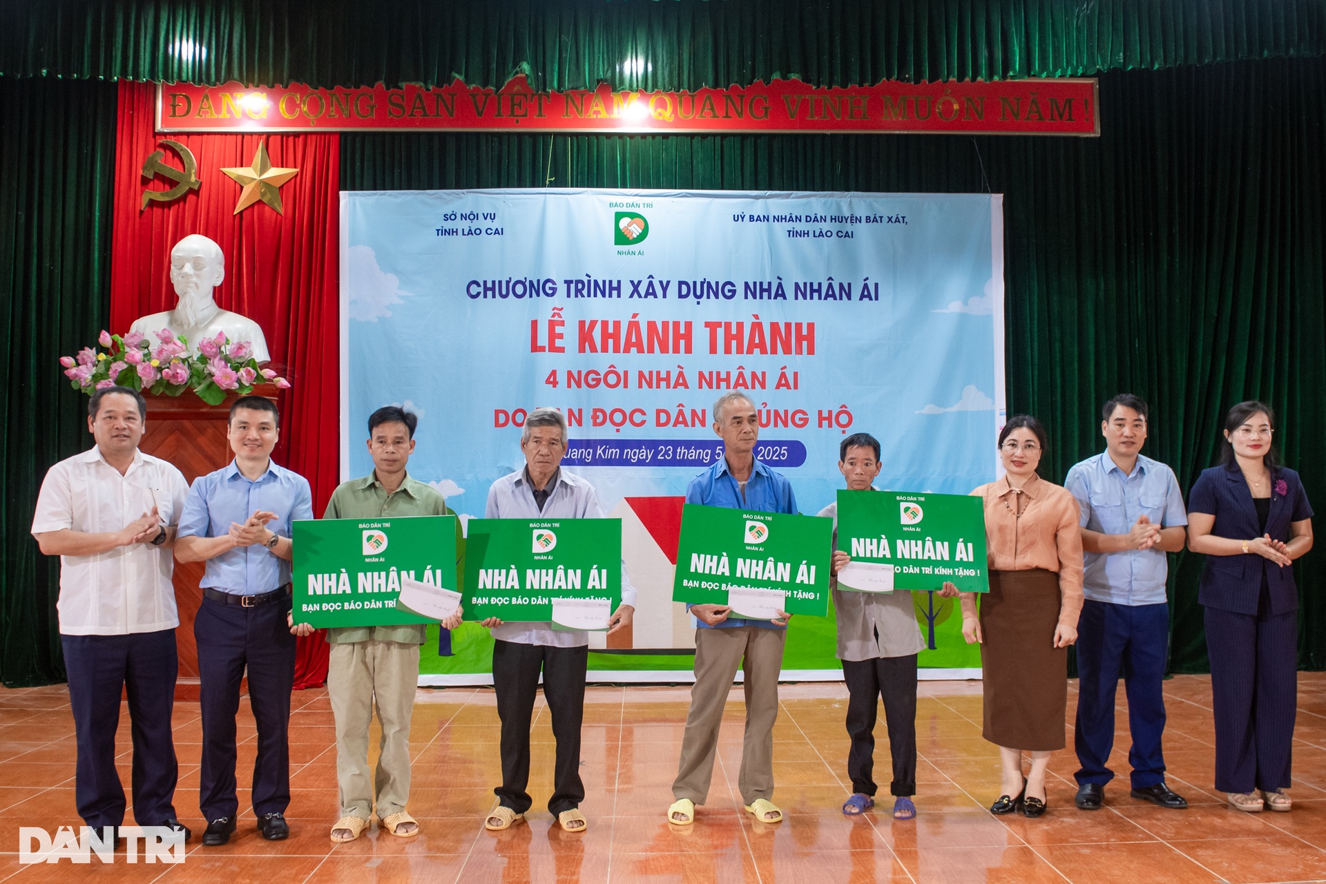 Báo Dân trí khánh thành 4 nhà Nhân ái nơi biên cương xa xôi