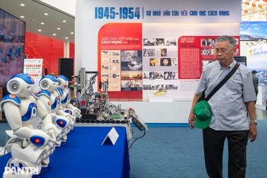 Loạt sản phẩm công nghệ sáng tạo của sinh viên ở triển lãm thành tựu 80 năm