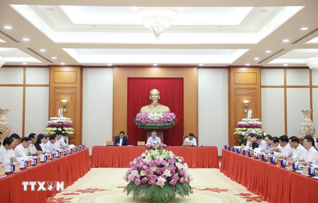 Tổng Bí thư chủ trì buổi làm việc về việc chuẩn bị các văn kiện Đại hội XIV - 4 Tổng Bí thư chủ trì buổi làm việc về việc chuẩn bị các văn kiện Đại hội XIV - 4