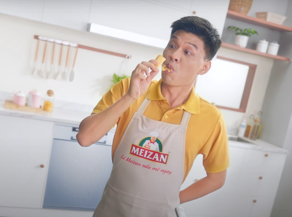 Việt Hương, Tiến Luật, Trung Ruồi, Lâm Vỹ Dạ chào thua cảnh quay khó đỡ - 2 Việt Hương, Tiến Luật, Trung Ruồi, Lâm Vỹ Dạ chào thua cảnh quay khó đỡ - 2
