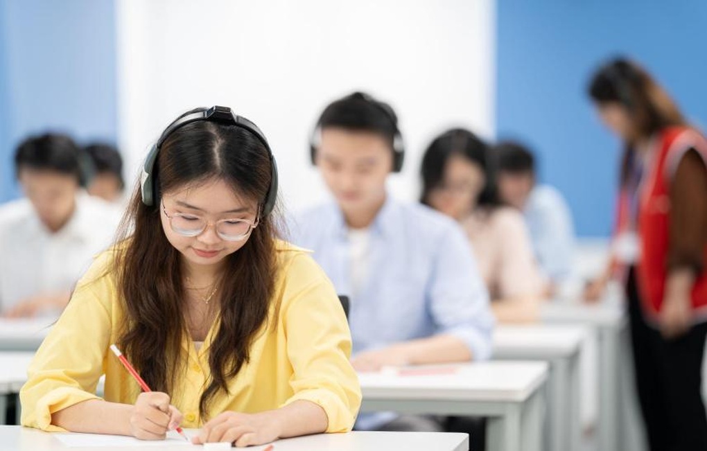 IELTS có phải là một trang sức giáo dục? - 1 IELTS có phải là một trang sức giáo dục? - 1