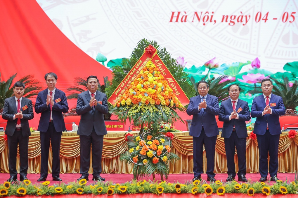 Thủ tướng: “Mỗi bộ cử một cán bộ về địa phương, luân chuyển trong 3 tháng” - 3 Thủ tướng: “Mỗi bộ cử một cán bộ về địa phương, luân chuyển trong 3 tháng” - 3