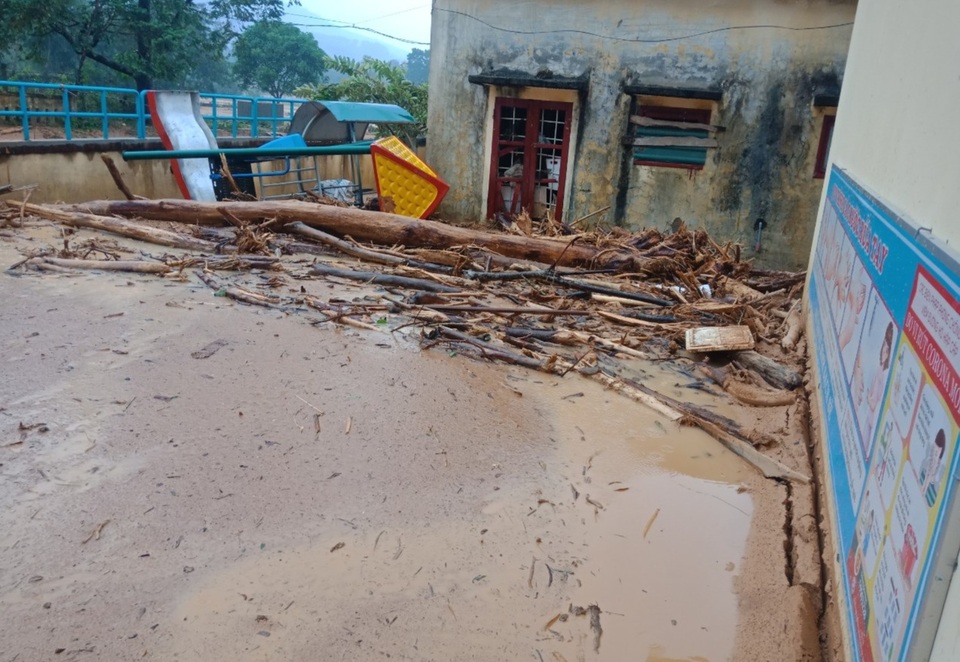 Quảng Trị: Khoảng 200 trường học, hơn 800 phòng bị thiệt hại do mưa lũ - 5 Quảng Trị: Khoảng 200 trường học, hơn 800 phòng bị thiệt hại do mưa lũ - 5
