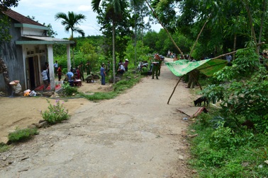 Cha tâm thần chém chết 2 con