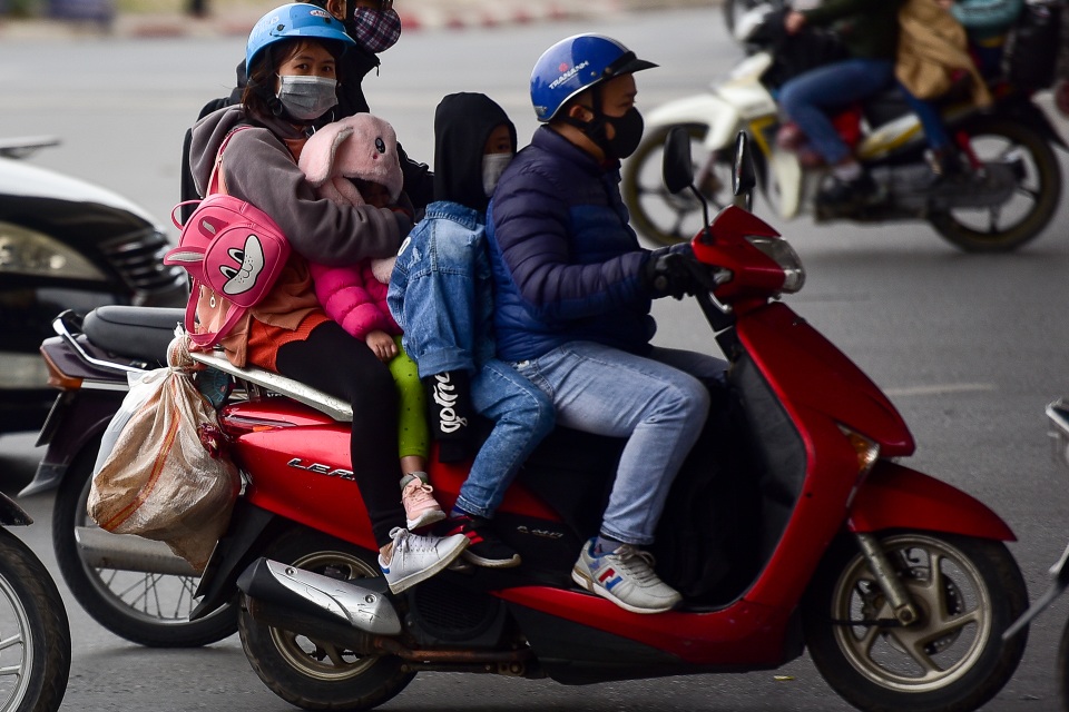 Người dân mang gà, vịt trở lại thủ đô sau kỳ nghỉ Tết Nguyên đán - 10 Người dân mang gà, vịt trở lại thủ đô sau kỳ nghỉ Tết Nguyên đán - 10