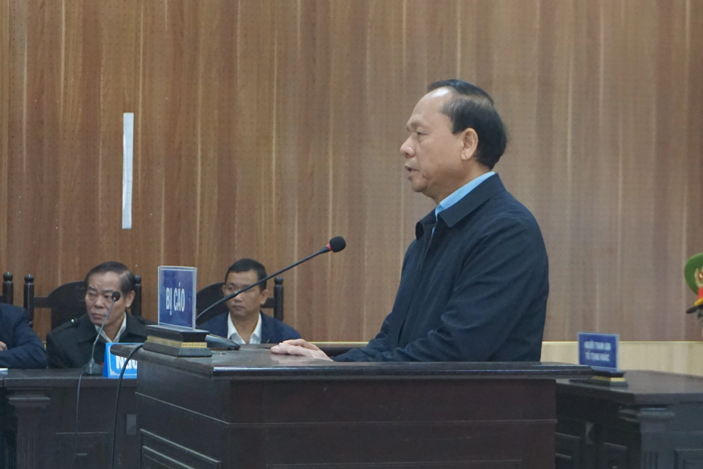 Bị cáo Cầm Bá Xuân tại phiên xét xử sáng 26/12 (Ảnh: Hoàng Dương).