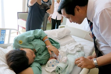 Thêm một trung tâm hỗ trợ sinh sản thực hiện thành công thụ tinh ống nghiệm