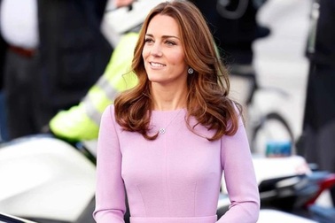 Vì sao Công nương Kate Middleton mặc đơn giản mà vẫn hút hồn?