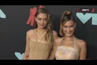 Bella Hadid, Gigi Hadid đọ dáng