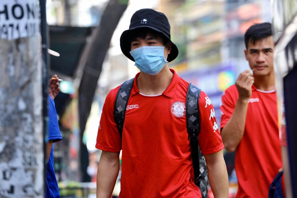 Công Phượng, Huy Toàn hội quân sau giai đoạn nghỉ phòng dịch Covid-19 - 1 Công Phượng, Huy Toàn hội quân sau giai đoạn nghỉ phòng dịch Covid-19 - 1