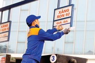 Áp thuế bình quân với xăng dầu: Các doanh nghiệp lớn hưởng lợi