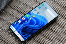 Thủ thuật "lột xác" để biến smartphone thành máy tính chạy Windows 11