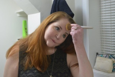 Tự sát bằng súng còn không chết, người phụ nữ bị biến dạng mặt nặng nề