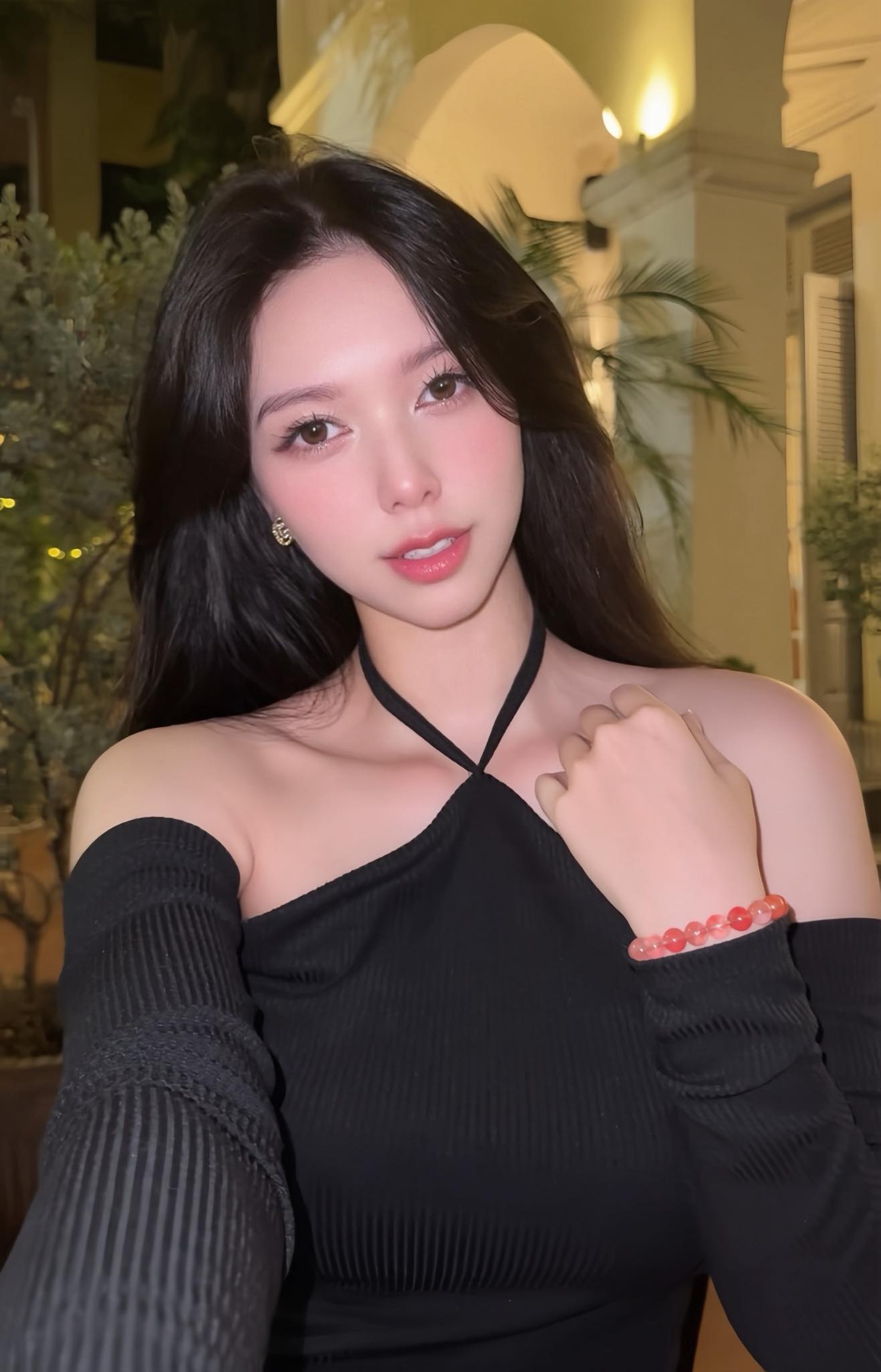 Vẻ đẹp lai Tây cuốn hút của nữ diễn viên vào vai gái đểu phim VTV - 10