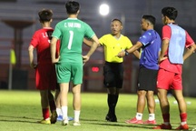 Vì sao trọng tài từ chối bàn thắng ở phút cuối của U19 Việt Nam?