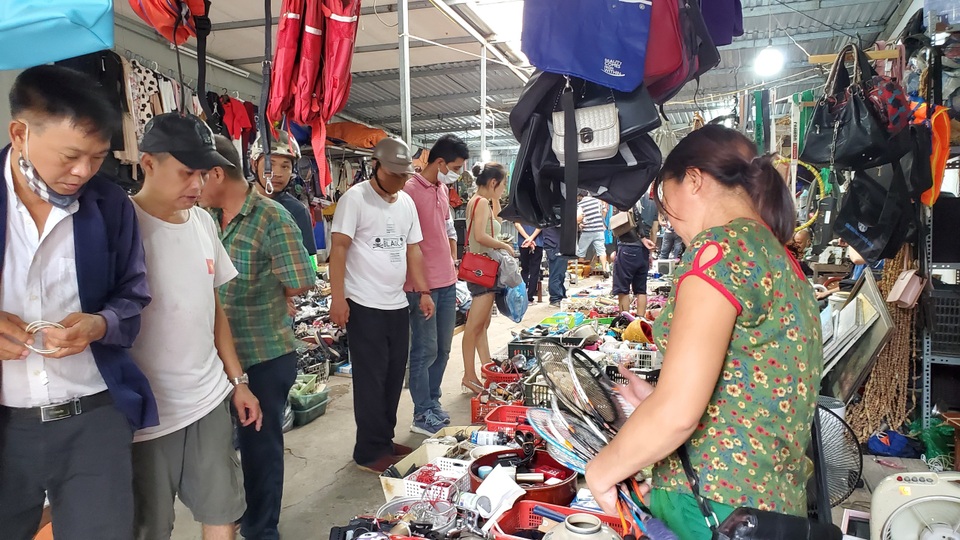 Kiếm trăm triệu đồng từ nghề mua của người chán, bán cho người cần - 1 Kiếm trăm triệu đồng từ nghề mua của người chán, bán cho người cần - 1