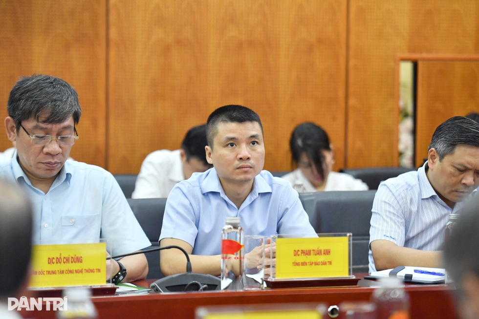 Tiên phong đưa cán bộ về tỉnh, Bộ trưởng nhấn mạnh tinh thần người Nội vụ - 3 Tiên phong đưa cán bộ về tỉnh, Bộ trưởng nhấn mạnh tinh thần người Nội vụ - 3