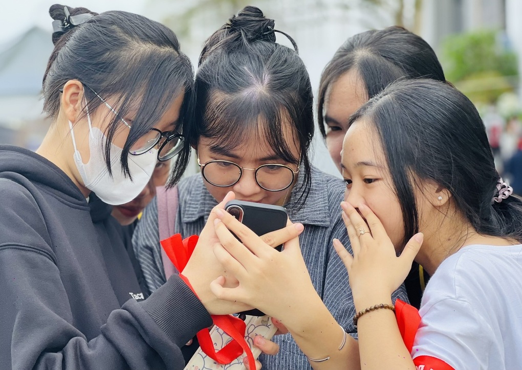 Hôm nay, hàng loạt trường đại học công bố điểm chuẩn năm 2025 - 1 Hôm nay, hàng loạt trường đại học công bố điểm chuẩn năm 2025 - 1