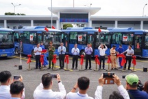 Khai trương bến xe buýt lớn nhất vùng ven TPHCM