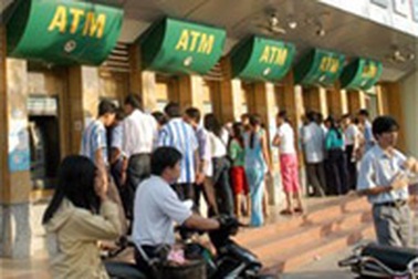 ATM hết tiền, làm sao ăn tết?