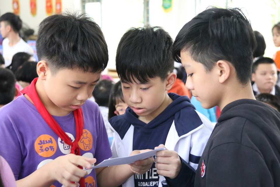 Mang toán “chinh phục” học sinh khiếm thính - 2 Mang toán “chinh phục” học sinh khiếm thính - 2