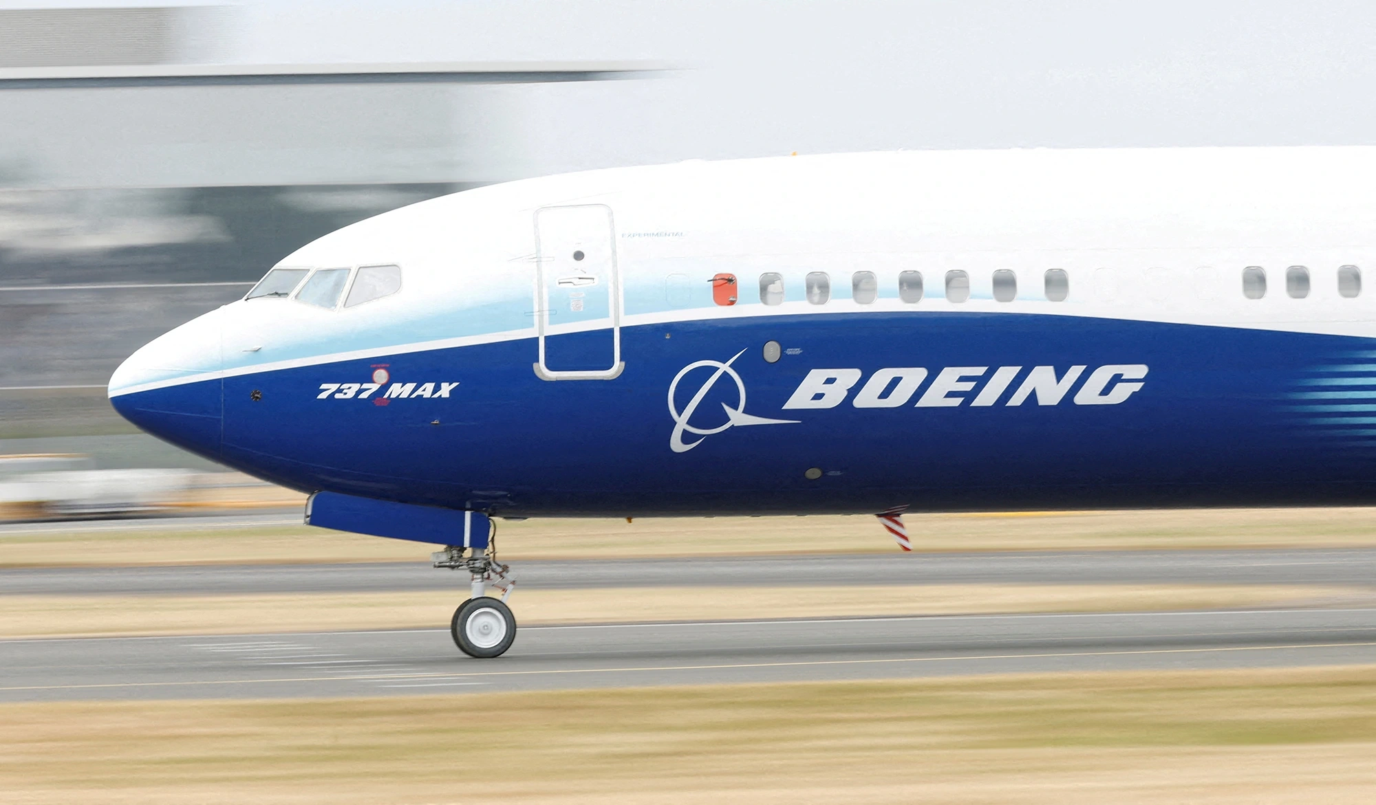 Chìm trong khủng hoảng vì thuế quan, Boeing liệu có thể tìm lại ngôi vương? - 3 Chìm trong khủng hoảng vì thuế quan, Boeing liệu có thể tìm lại ngôi vương? - 3