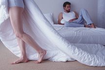 Lên giường với bạn thân trong lúc say không làm chủ được mình