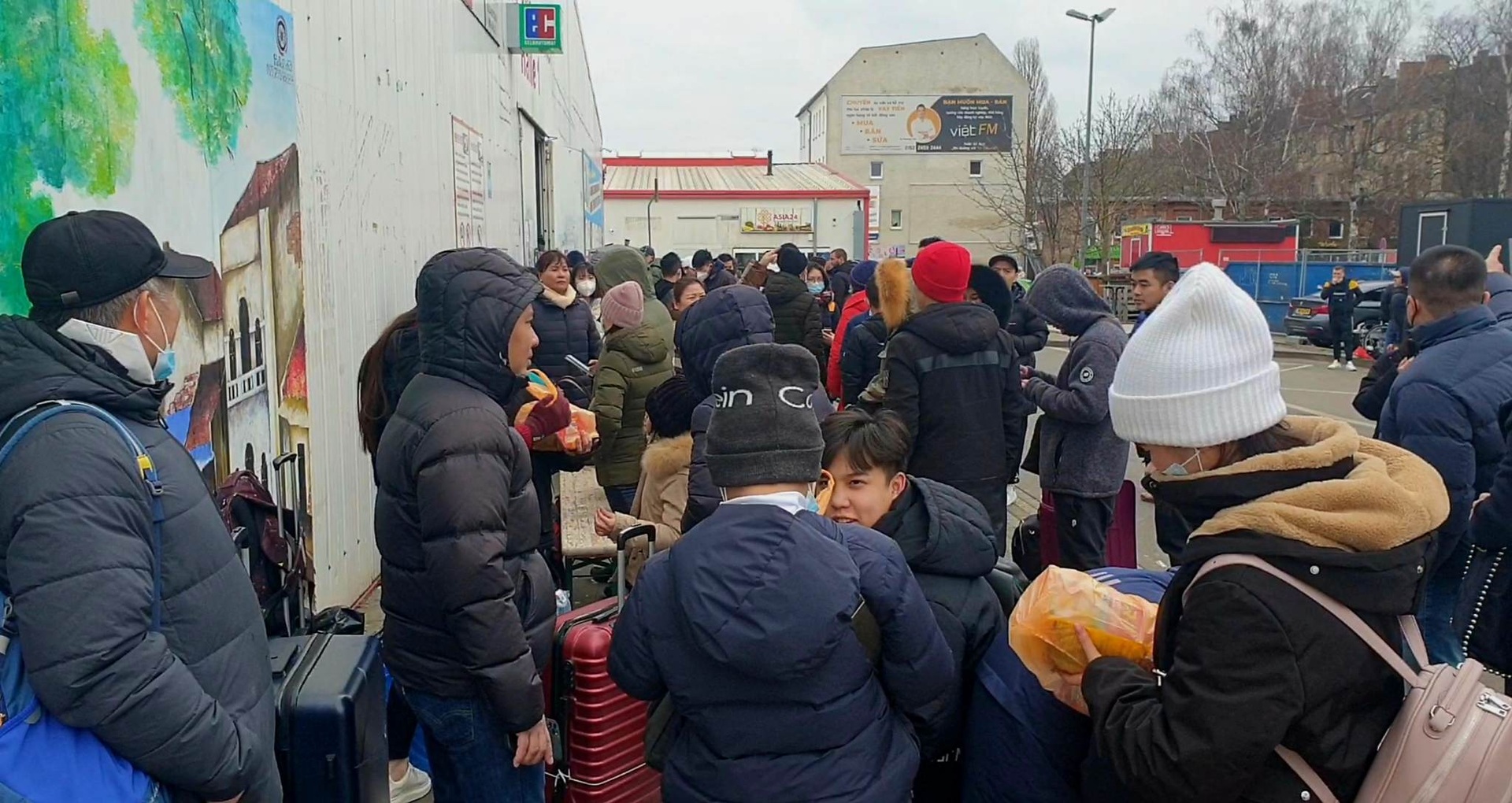 Người Việt rời Ukraine: Bước chân qua biên giới, tim chúng tôi vỡ vụn - 6 Người Việt rời Ukraine: Bước chân qua biên giới, tim chúng tôi vỡ vụn - 6