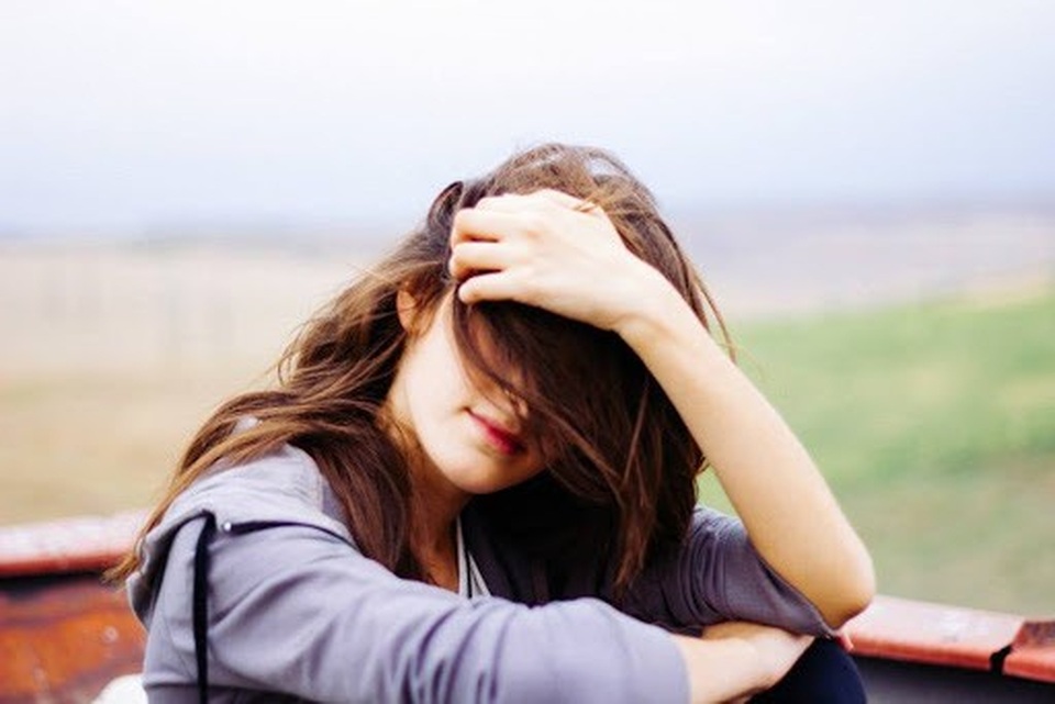 Người đàn bà xinh đẹp hai lần sinh nở cho hai người đàn ông mà chưa một lần được mặc áo cưới - 1