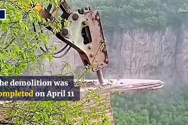 Mỏm đá "tử thần" khiến giới trẻ ùn ùn kéo tới "sống ảo" vừa bị "khai tử"