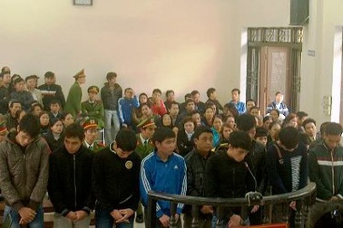 Hai họ hỏi cưới, thanh niên làng choảng nhau 