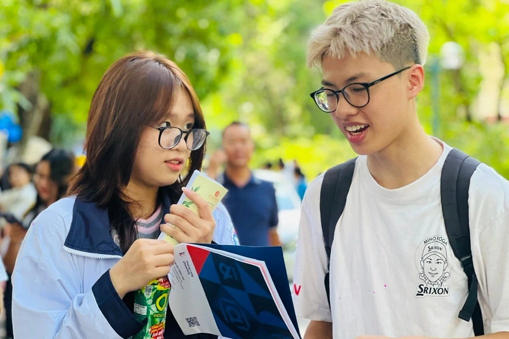 Đề tiếng Anh khó, điểm sàn Trường Đại học Ngoại ngữ giảm không phanh - 2 Đề tiếng Anh khó, điểm sàn Trường Đại học Ngoại ngữ giảm không phanh - 2