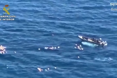 Nghi phạm ma túy bất ngờ cứu tuần duyên sau màn rượt đuổi căng thẳng trên biển