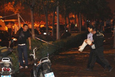 Trung Quốc: Giải cứu cô gái bị bạn trai bắt cóc