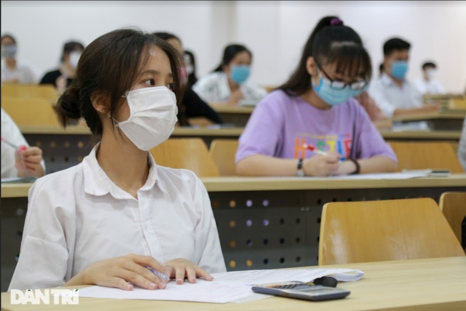 Hôm nay, gần 70.000 thí sinh thi đánh giá năng lực để xét tuyển vào đại học - 9 Hôm nay, gần 70.000 thí sinh thi đánh giá năng lực để xét tuyển vào đại học - 9