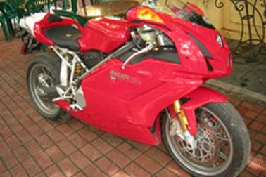 Cho phép nhập xe máy phân khối lớn với mức thuế 90%