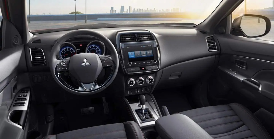 Mitsubishi Outlander 2021 rẻ hơn, nhiều trang bị an toàn hơn - 5 Mitsubishi Outlander 2021 rẻ hơn, nhiều trang bị an toàn hơn - 5