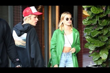 Hailey Baldwin đi ăn trưa cùng chồng