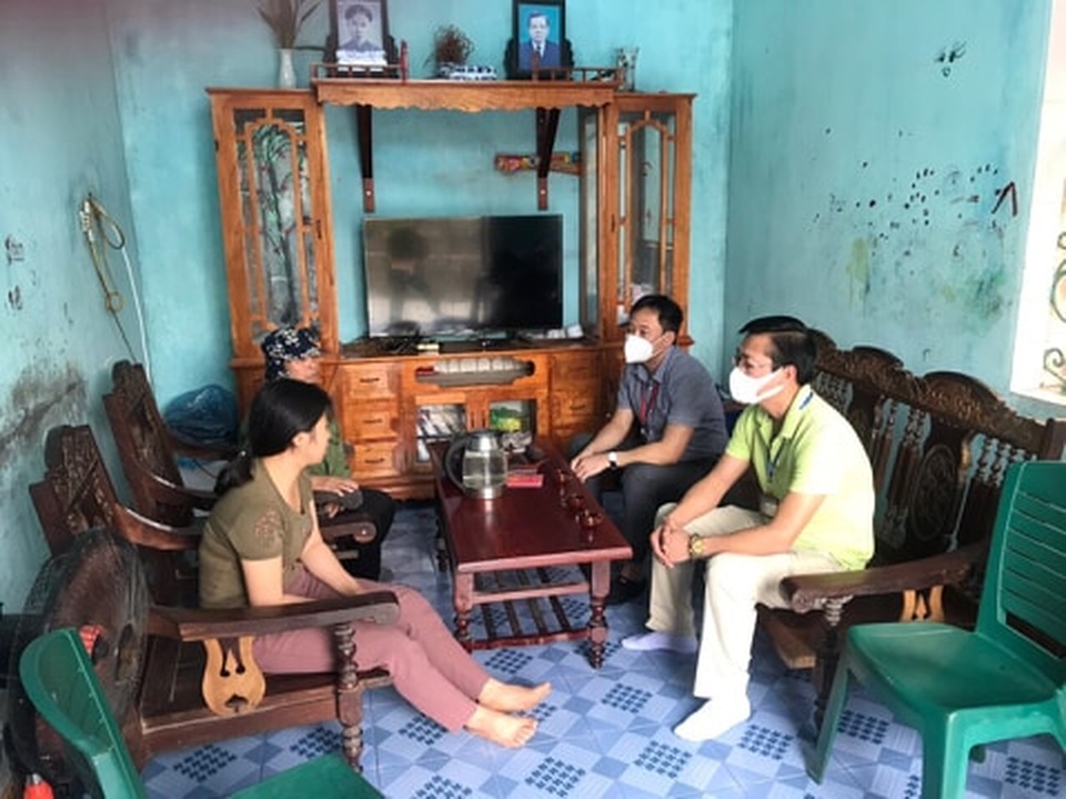 Lãnh đạo Phường Bãi Cháy đã xin lỗi người phụ nữ bán hàng rong - 1