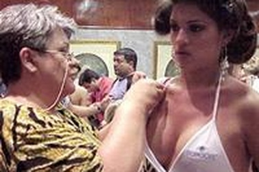 Vào “lò luyện” hoa hậu ở Venezuela (2)