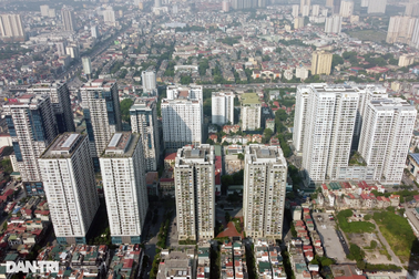 Siết tín dụng bất động sản nhưng đừng "đóng sập cửa"